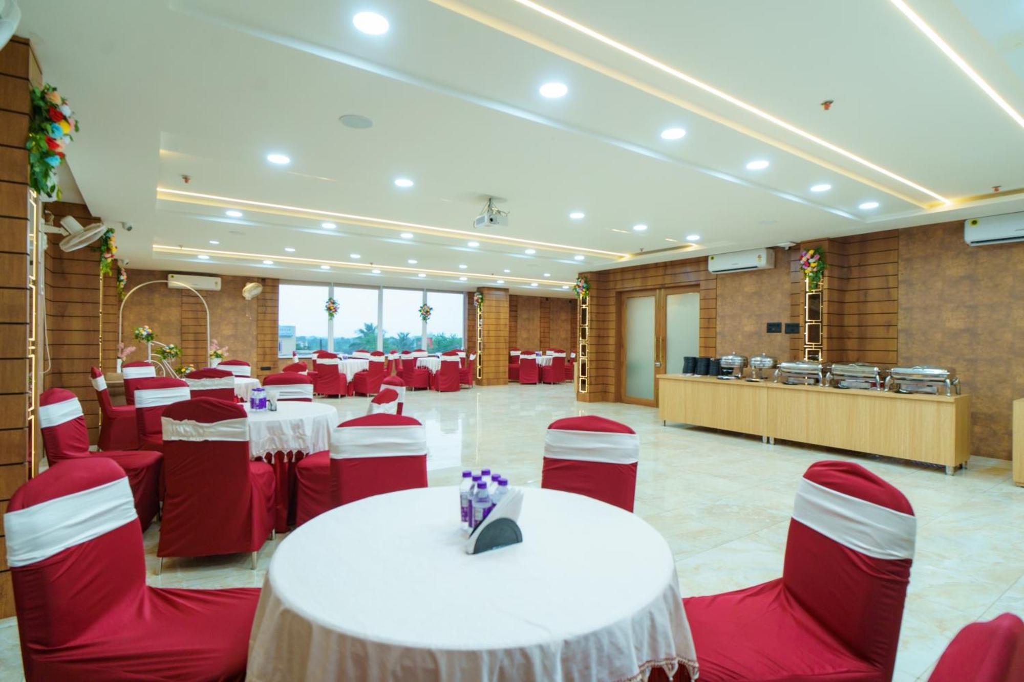 Satyabhama Inn Pathara Zewnętrze zdjęcie